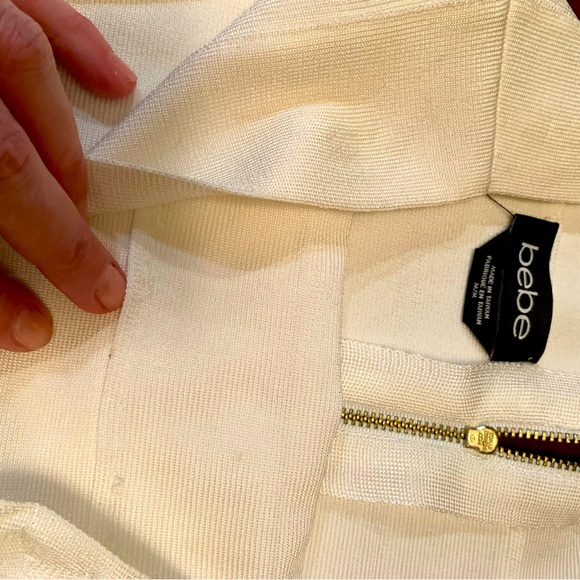 Absolutely gorgeous sexy size M bondage white Bebe skirt size M - Picture 4 of 4